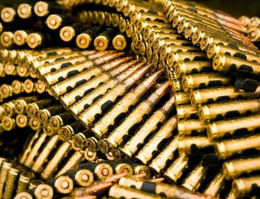 Έχετε αναρωτηθεί ποτέ πώς φτιάχνονται οι σφαίρες; - Δείτε το βίντεο